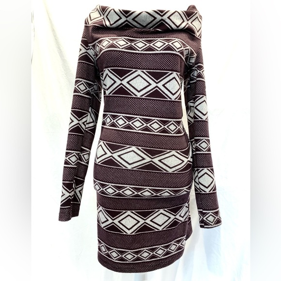Elegant Burgundy Patterned Women's Sweater Dress Warm but Light weight Sweater - Picture 2 of 9